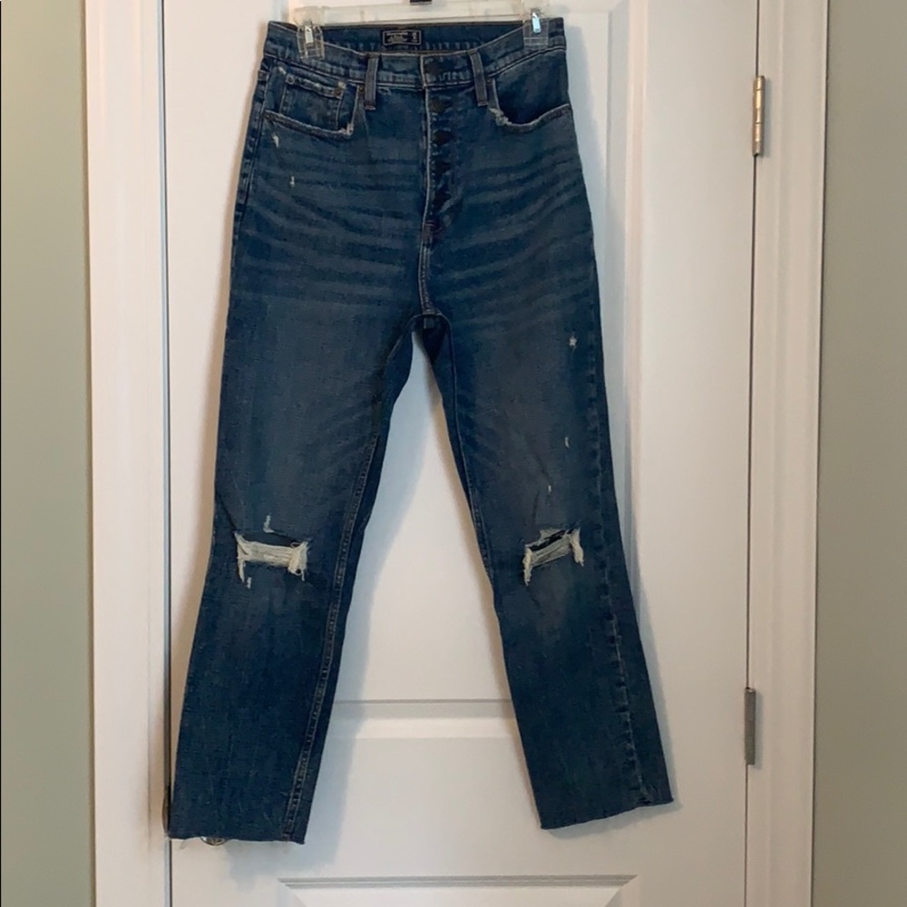Abercrombie & Fitch Ultra High Rise Mom Jeans